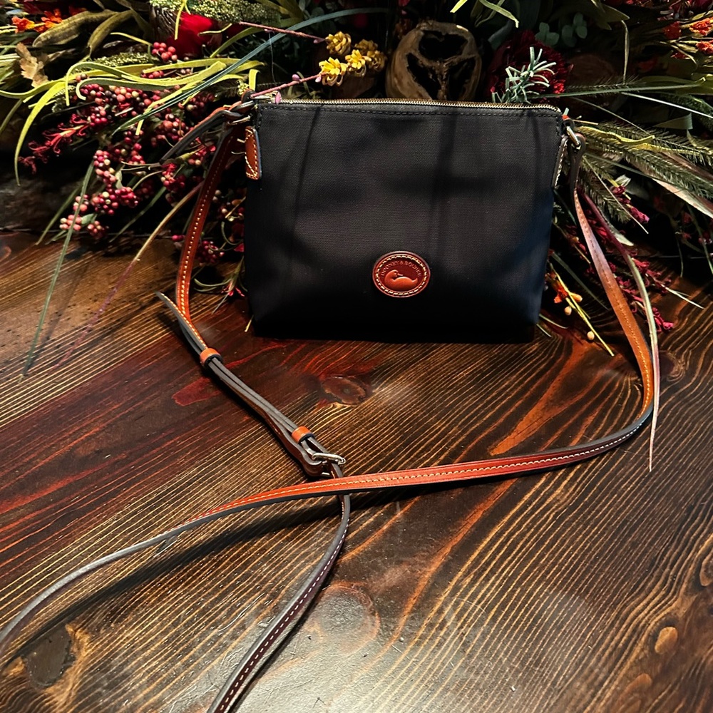 Womens Dooney & Bourke crossbody